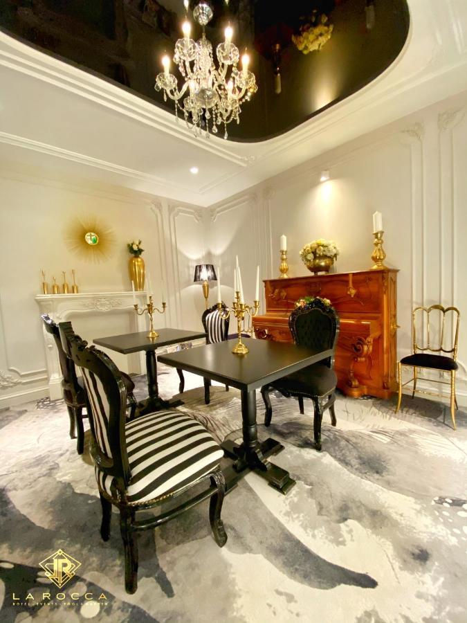 La Rocca Boutique Hotel Craiova Esterno foto