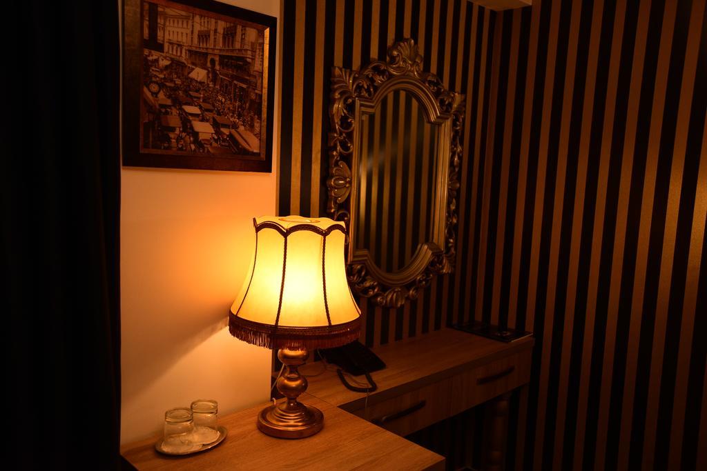 La Rocca Boutique Hotel Craiova Esterno foto