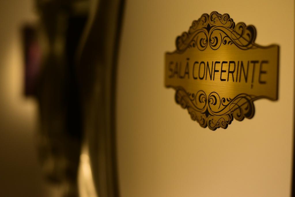 La Rocca Boutique Hotel Craiova Esterno foto