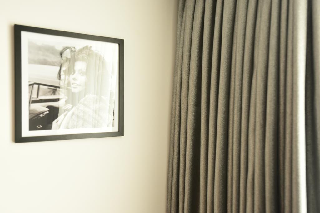 La Rocca Boutique Hotel Craiova Esterno foto
