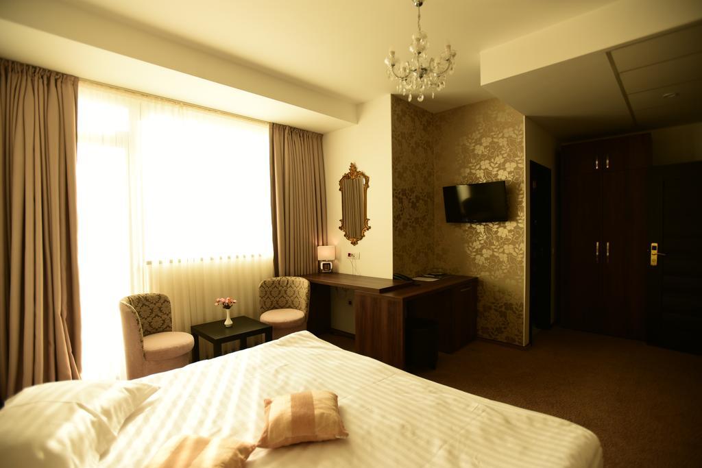 La Rocca Boutique Hotel Craiova Camera foto