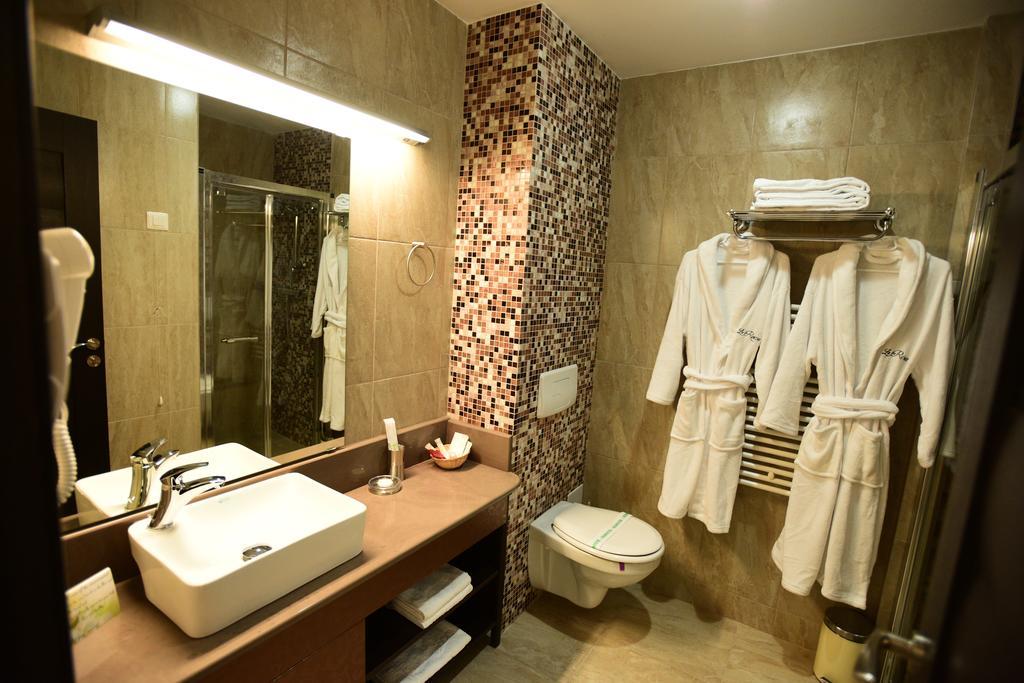 La Rocca Boutique Hotel Craiova Esterno foto