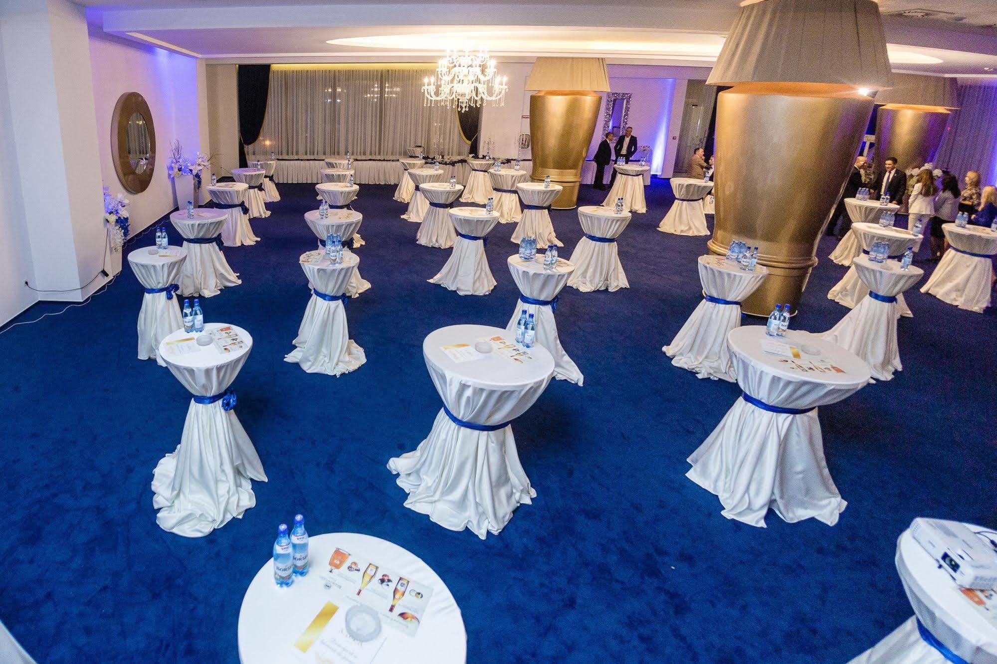 La Rocca Boutique Hotel Craiova Esterno foto